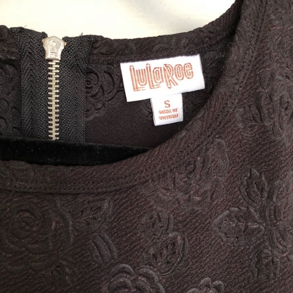 NWT Lularoe Amelia Elegant Black Cherry Rose Embossed A-line Fit & Flare pockets - Picture 10 of 16